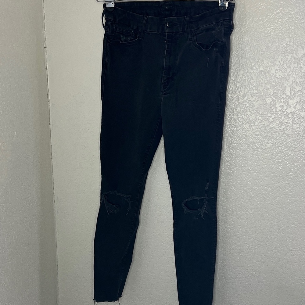 MOTHER jeans looker ankle fray distress black raw hem jeans woman’s size 30 - Picture 3 of 12